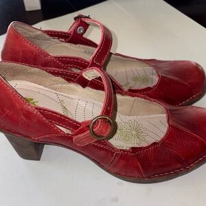 El Naturalista Red Leather Mary Jane Heels. EUC. Size 39